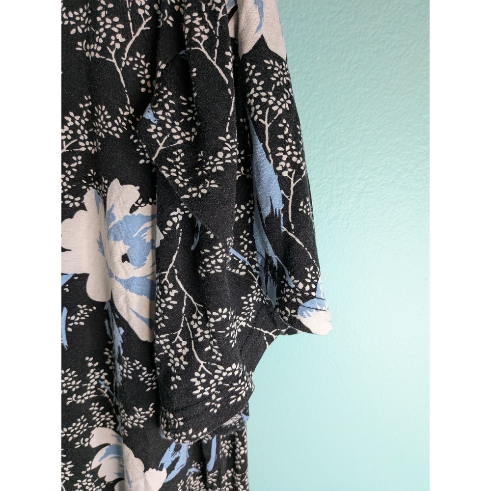 Cathy Womens 2XL Floral V-Neck Top Black Blue White Short Tulip Sleeve - Picture 4 of 5